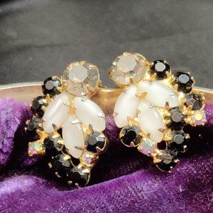Vintage Midcentury MOD B&W Milk Jet Glass Earrings